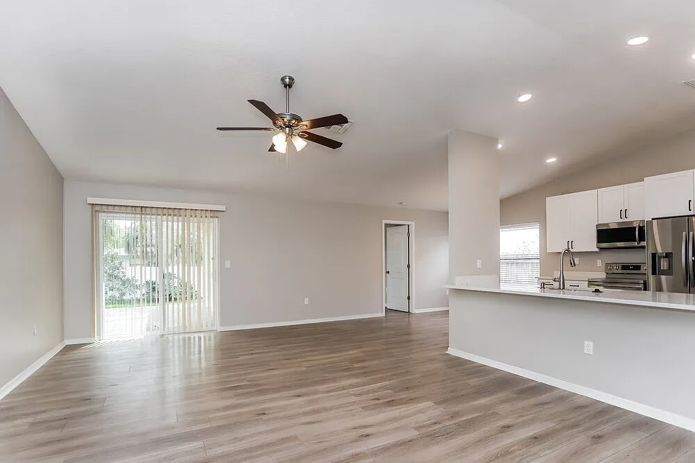 3 bed, 2.0 bath, 1345 sqft, $3,615 — Photo 4