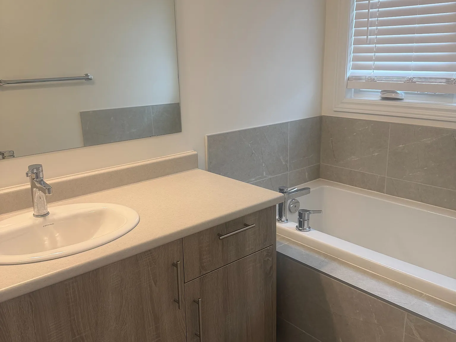 4 bed, $2,900 — Photo 4