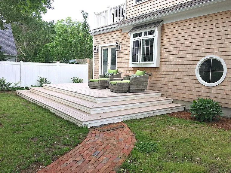 27 Circuit Ave — Photo 3