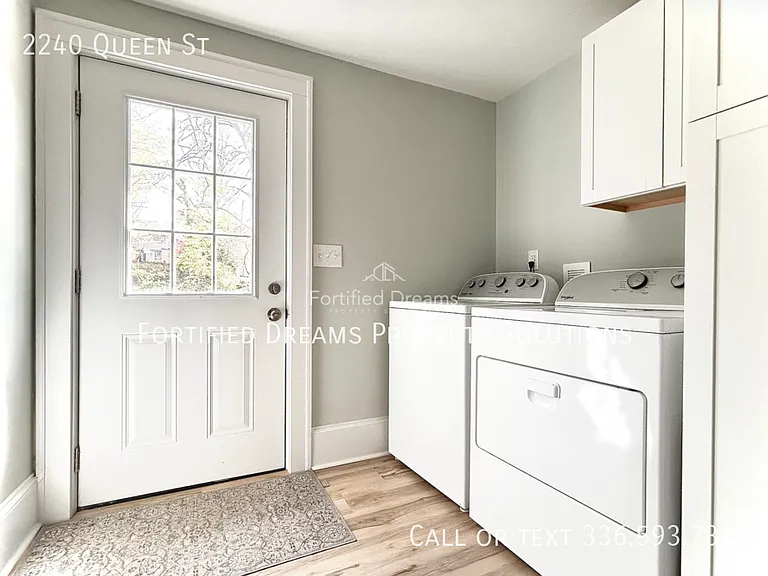 2240 Queen St — Photo 14