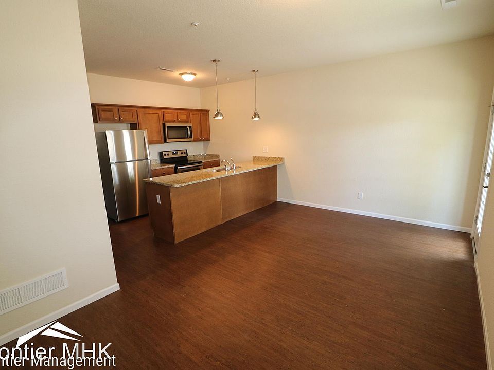 1024 Fremont 1024 Fremont St Manhattan KS Zillow