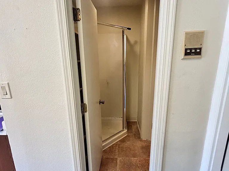 141 E Warm Springs Ave — Photo 7