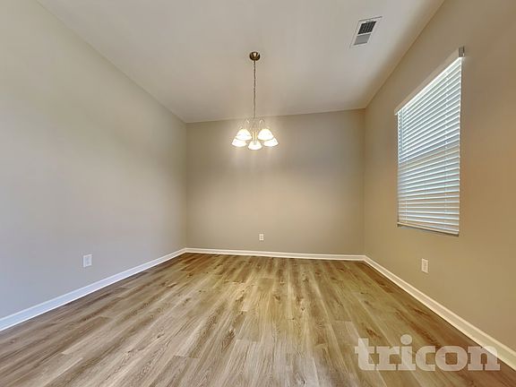 4th image of 105 Sinclair Way