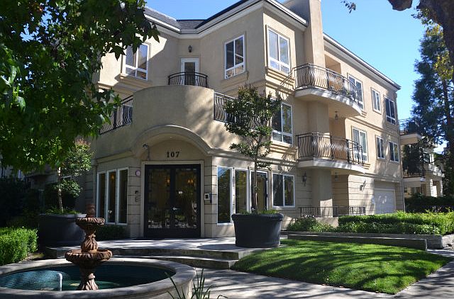 1st image of 107 El Camino Real APT 201