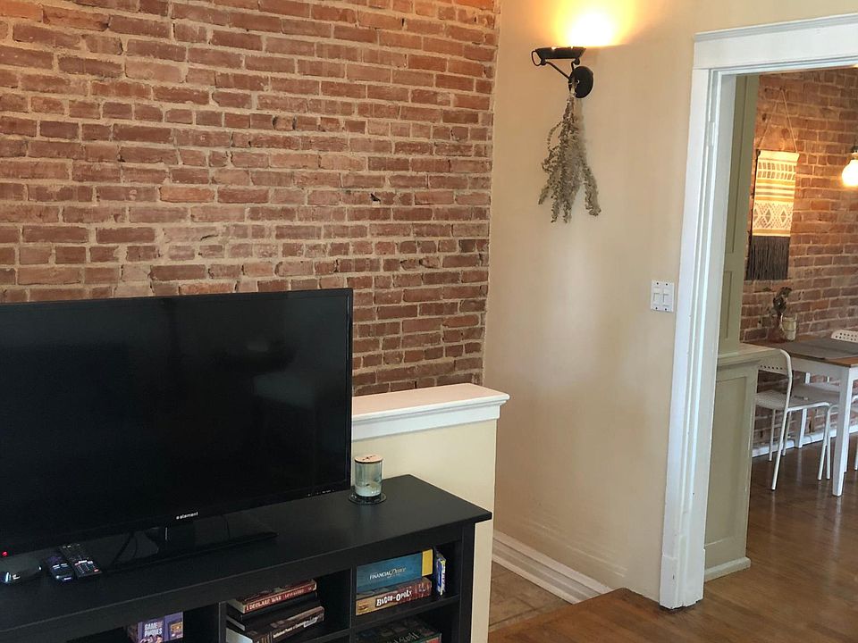 1st image of 1031A Art Hill Pl Floor 2