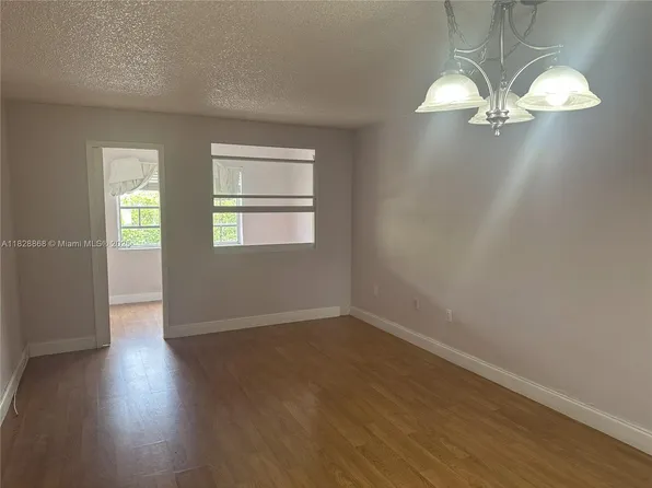 251 Galen Dr APT 112E, Key Biscayne, FL 33149