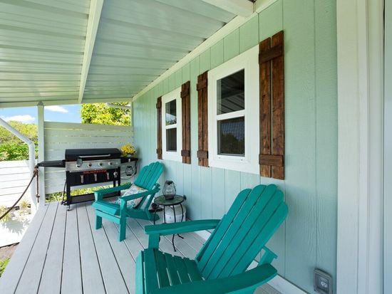 94-6352 Mauka St, Naalehu, HI 96772