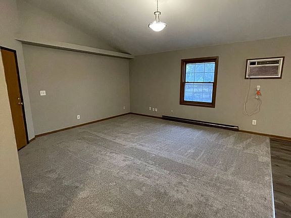 4th image of 500 W Newhall Ave APT 4