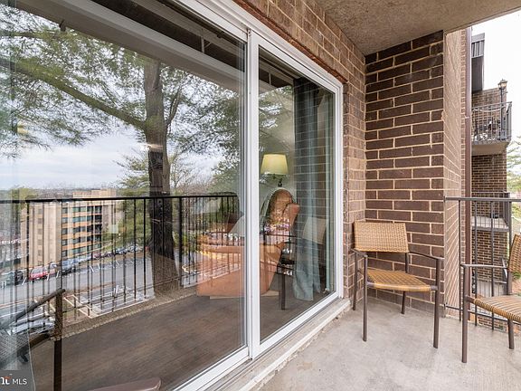 4th image of 75 S Reynolds St APT 312