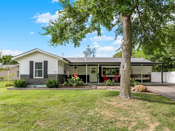 652 Mooreland Dr, New Whiteland, IN 46184