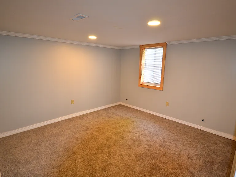 52 Carol Ln #B — Photo 5