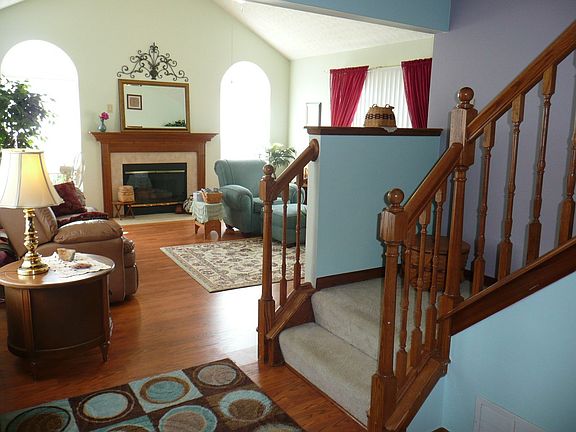 4th image of 534 Brickstone Dr