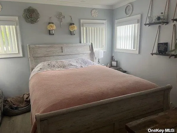 51 Minuteman Drive, Bohemia, NY 11716