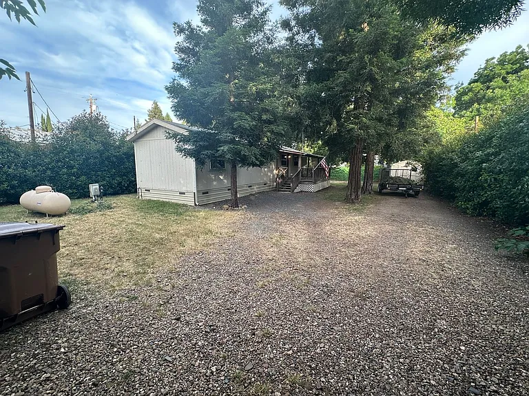 3959 Cartwright St — Photo 23