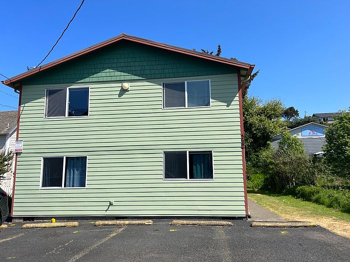 2nd image of 568 NW 3rd St APT 1