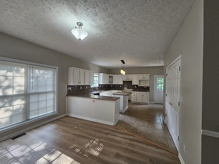 4514 Hopewell Rd — Photo 7