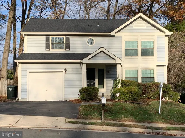 10670 John Ayres Dr, Fairfax, VA 22032