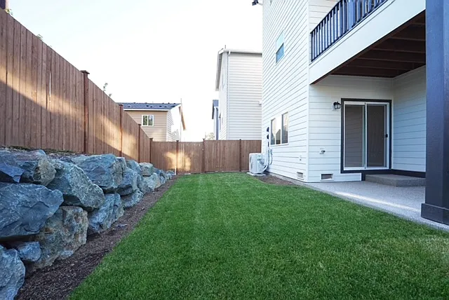 1028 138th Pl SW — Photo 3