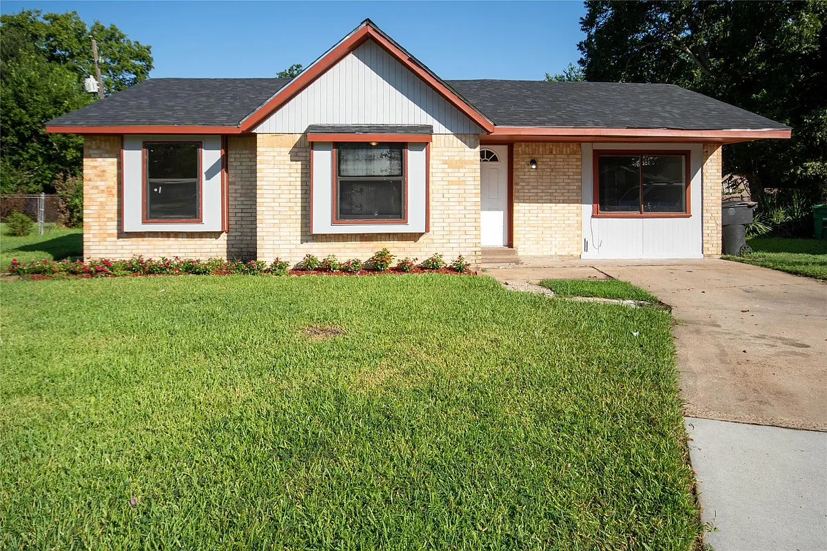 Building Photo - 10902 Mosscrest Dr
