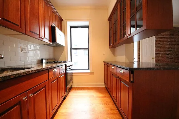 Rented by (Legacy) NY Quality Living Uptown | media 17