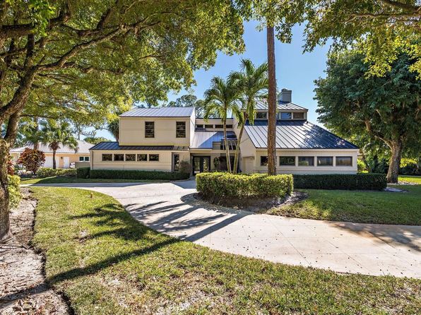 485 Glenbrook Dr