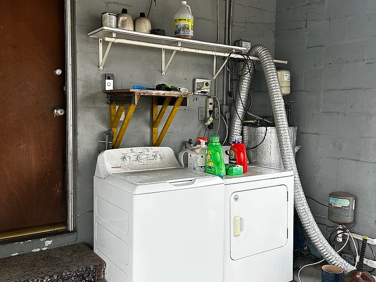 washer/dryer under carport