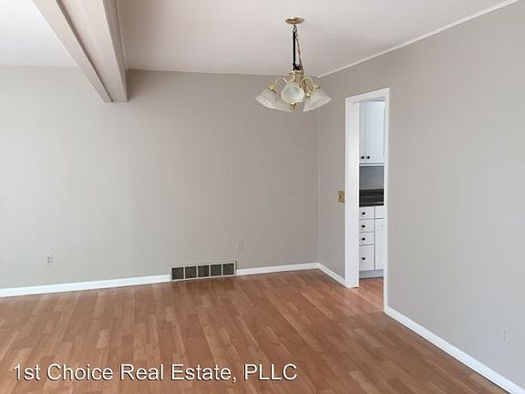 3rd image of 1852 Burrwood Cir