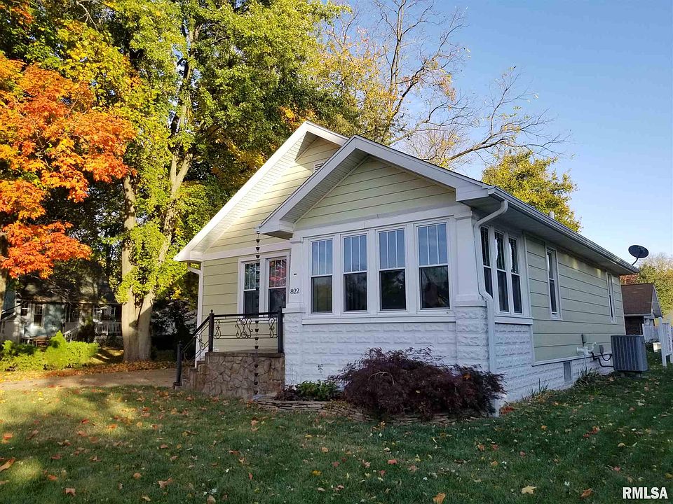 822 E Calhoun St, IL 61455 Zillow