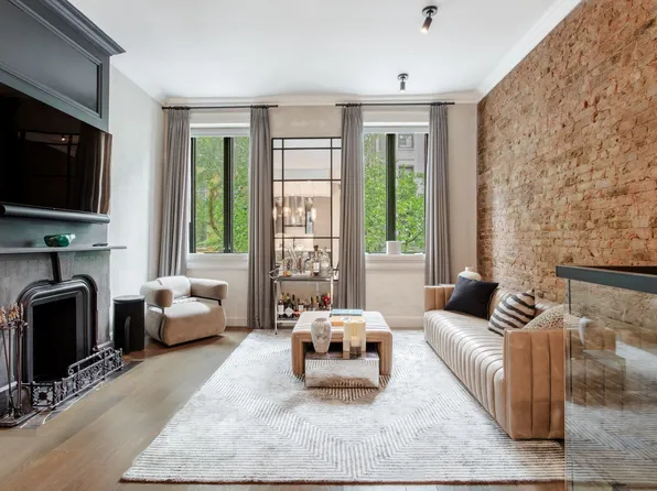 213 West 22nd Street image 1 of 18