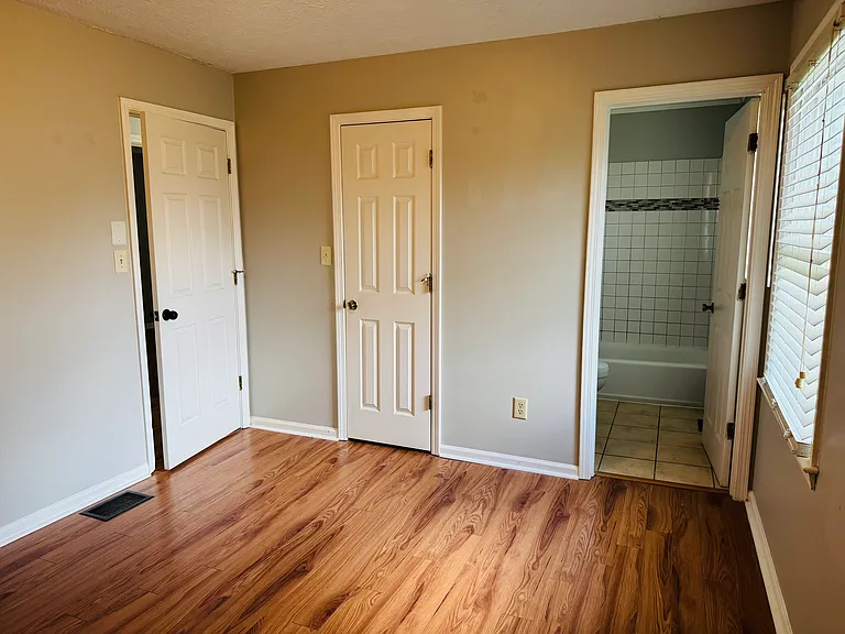 1073 Spring Run Rd — Photo 12