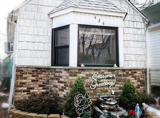 424 Hunter Ave, Staten Island, NY 10306