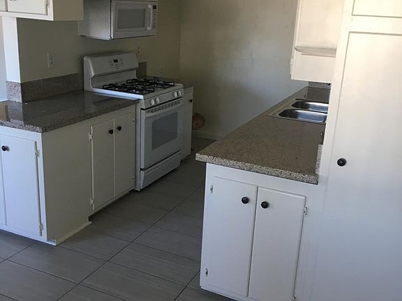 2nd image of 4521 Colfax Ave APT 201