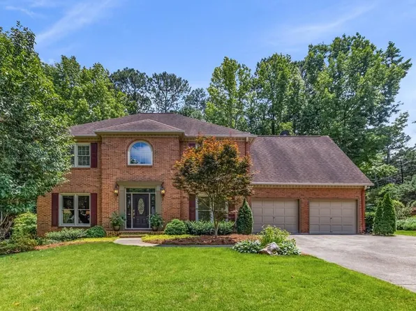 2065 Dunwoody Heritage Dr, Sandy Springs, GA 30350