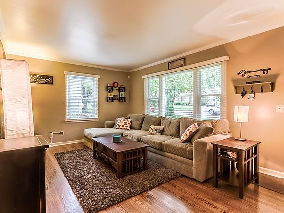 3rd image of 5331 Sherwood Dr