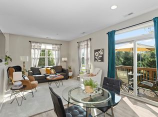 155 80th St UNIT 106, West Des Moines, IA 50266
