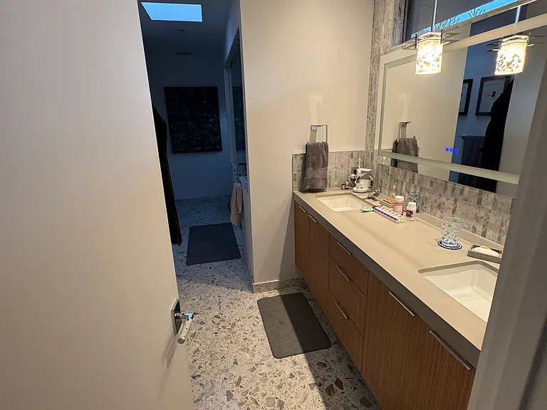 S Madrona Dr — Photo 8