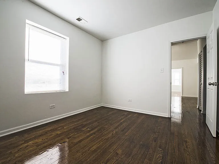 7654 S Marshfield — Photo 3