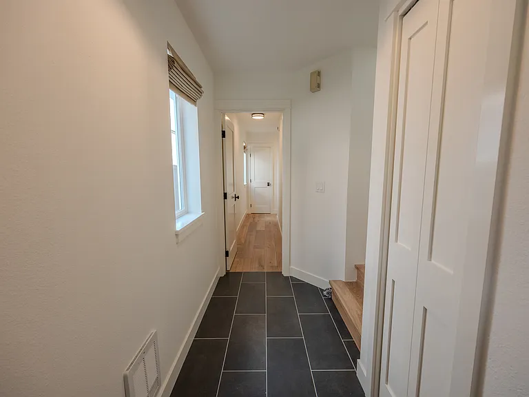 9224 Woodlawn Ave N — Photo 13