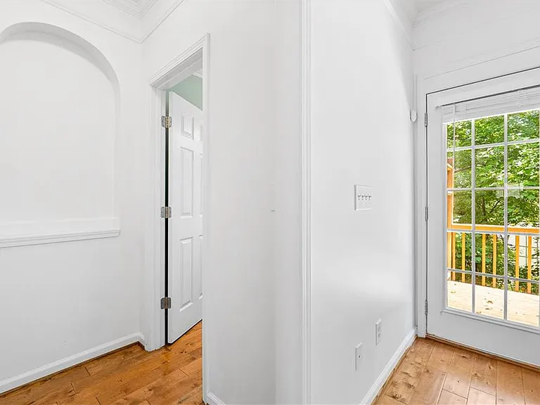 2844 Loftview Sq — Photo 16