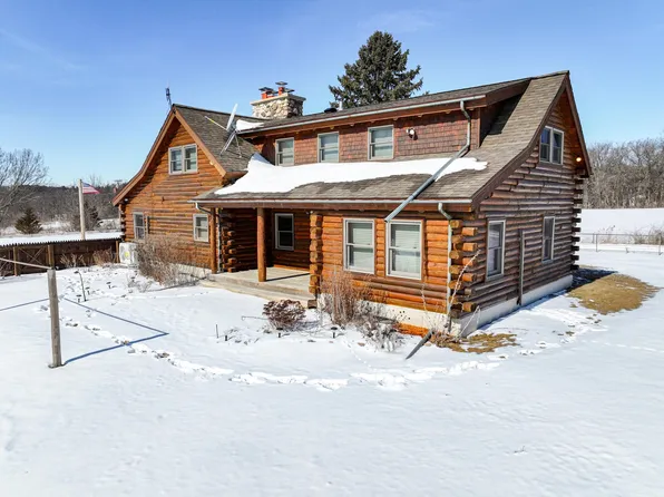 18491 Caledonia Rd, Caledonia, IL 61011