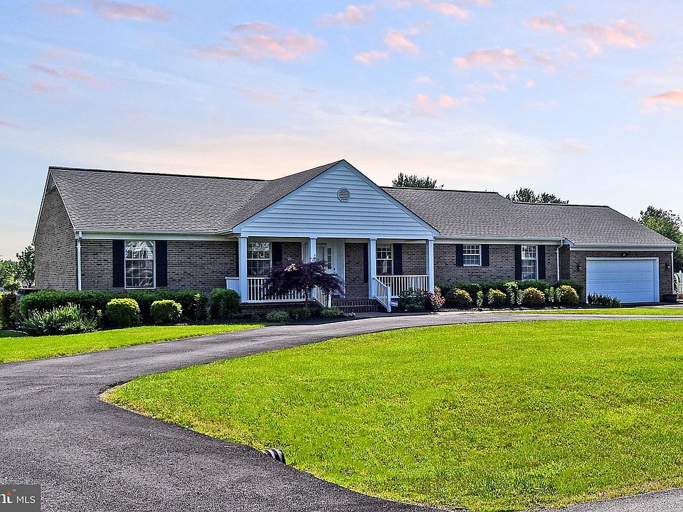 1st image of 6763 Lake Dr