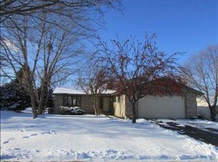 3194 N Trainer Rd, Rockford, IL 61114