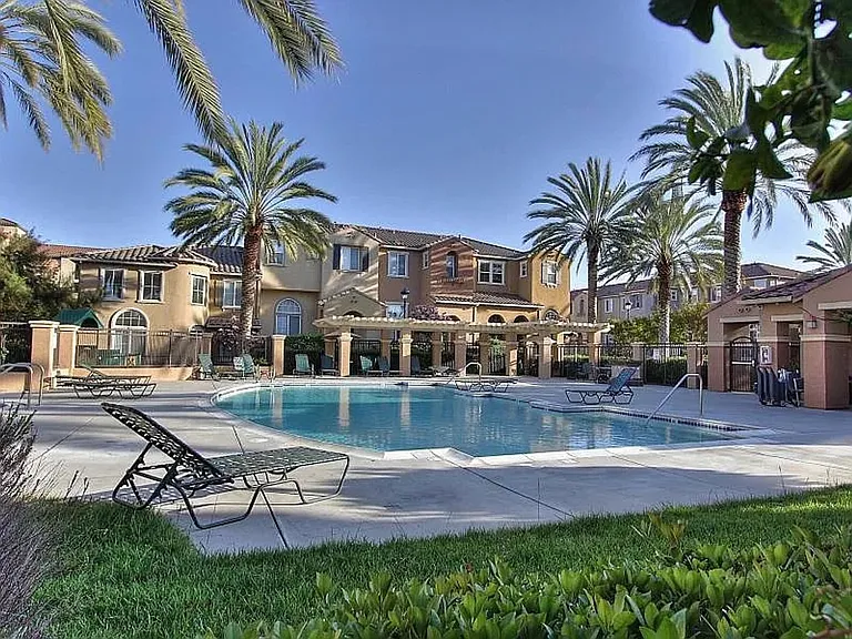 1933 Silva Pl — Photo 20