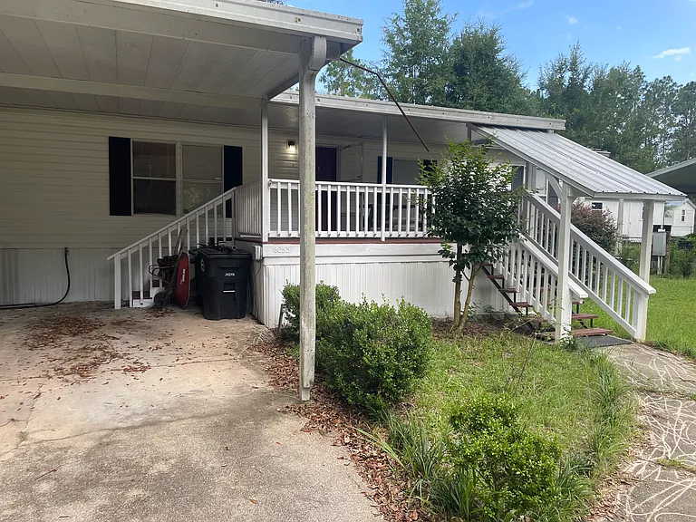Carport