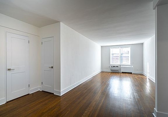 5th image of 20-43 Seagirt Blvd #2F