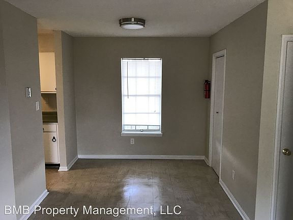 3rd image of 111 Danya Ct