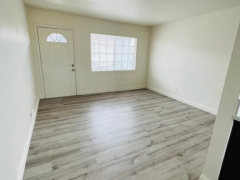 3750 Ocean View Blvd #3 — Photo 8