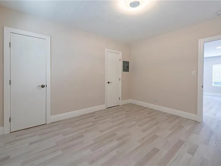628 NE 8th Ave #4 — Photo 9