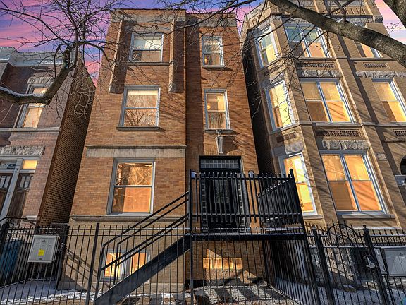 3rd image of 1244 N Artesian Ave #3