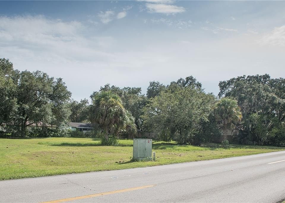 1st image of Willis Rd
